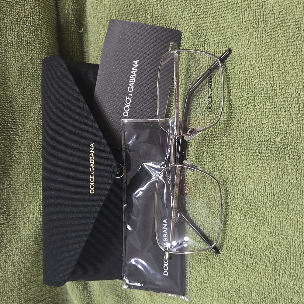 Dolce & Gabbana frame